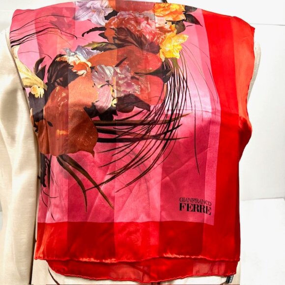 BeautifulPink Red Black Floral  Gianfranco Ferre Scar Silk Chiffon/Satin 34" (30 - Picture 12 of 13